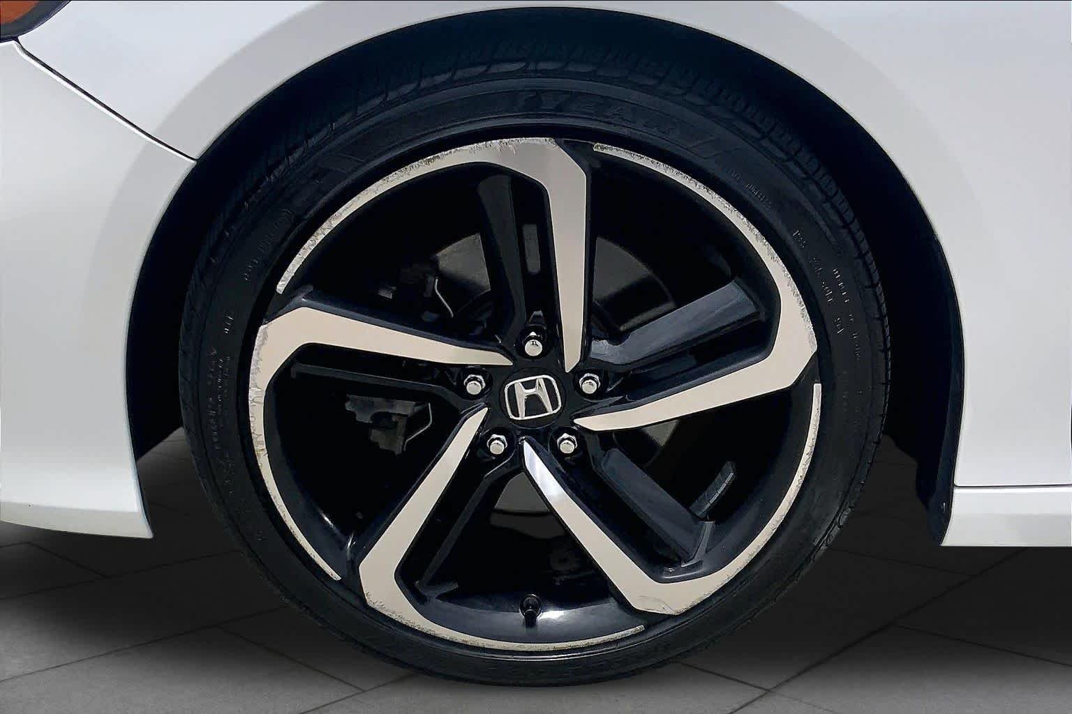 Used 2018 Platinum White Pearl Honda Sport 1.5T image 11