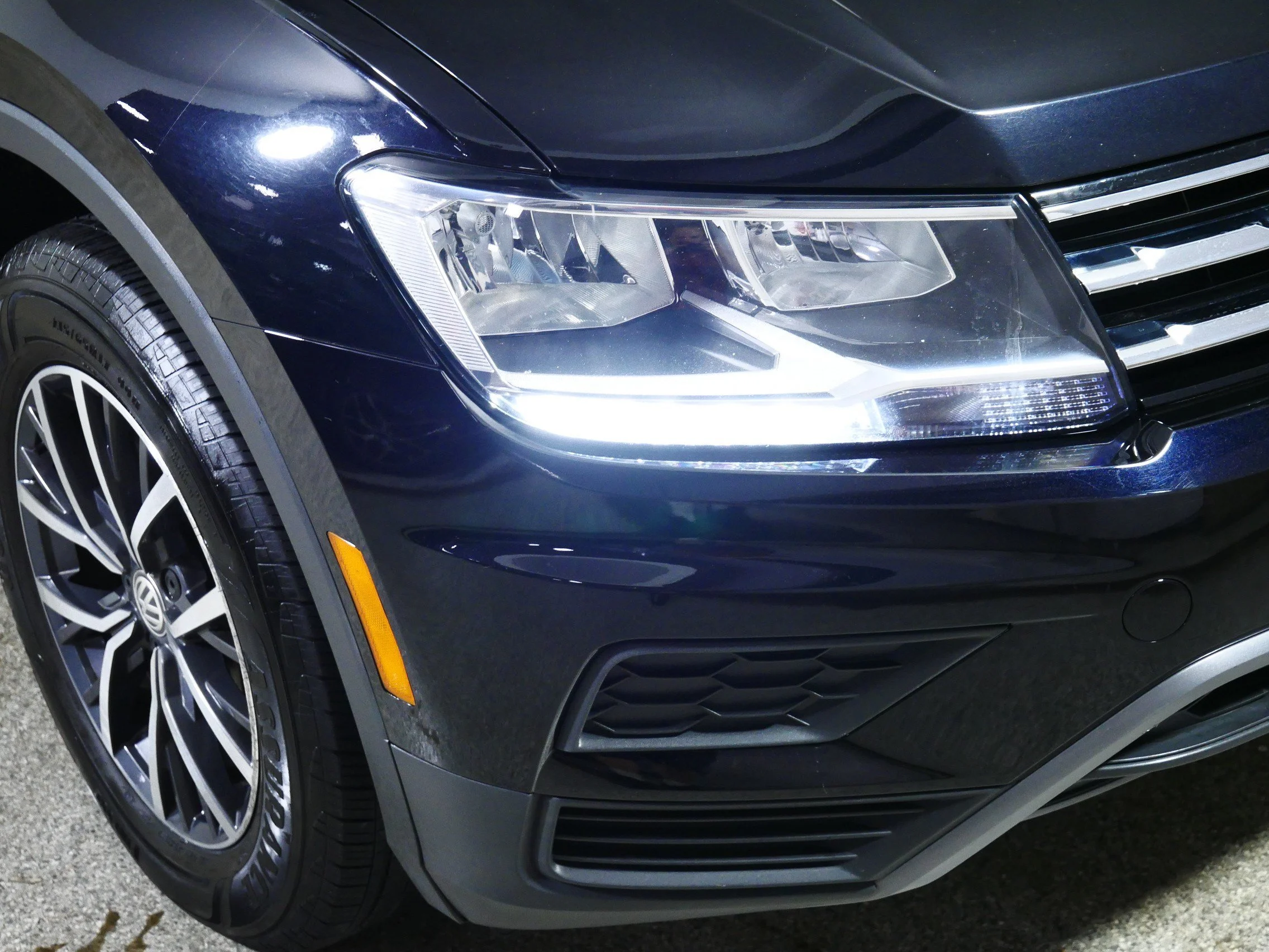 Used 2021 Deep Black Pearl Volkswagen S image 16