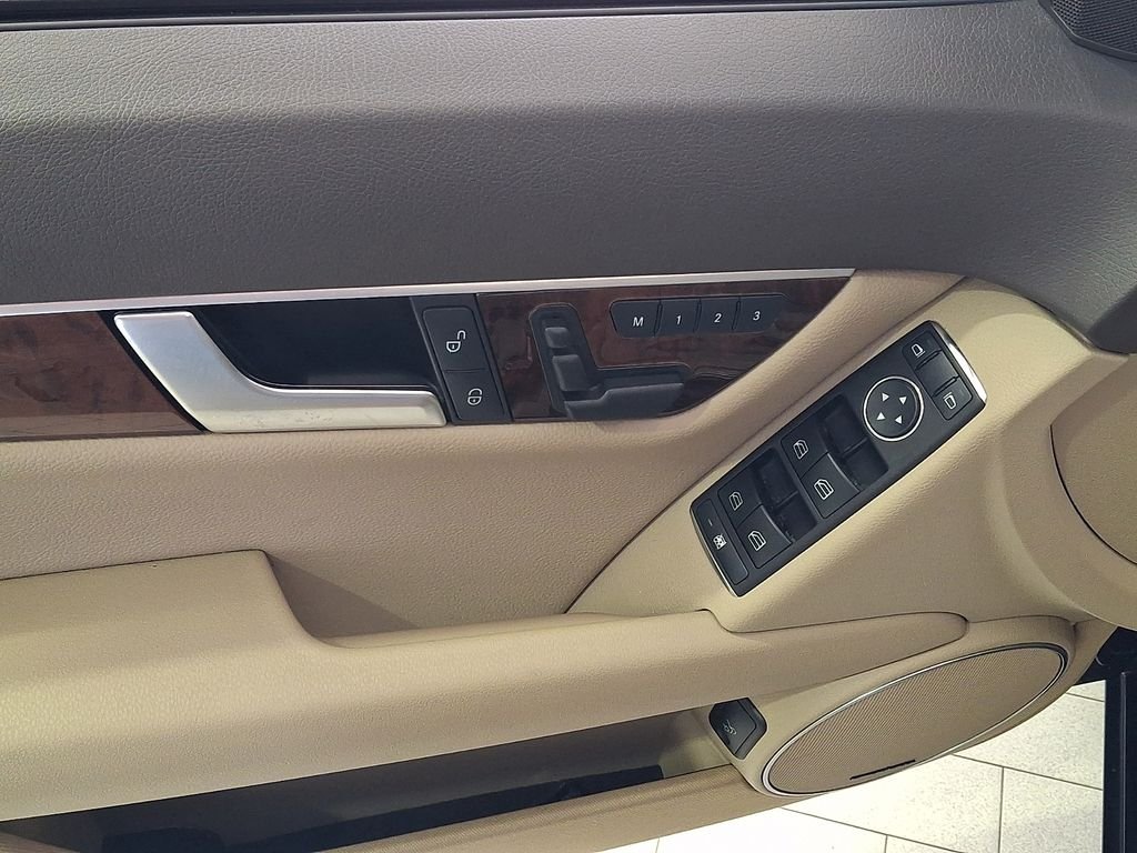 Used 2013 Blue Mercedes-Benz C 300 image 10