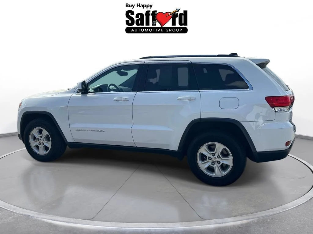 Used 2015 White/off-white Jeep Laredo image 4