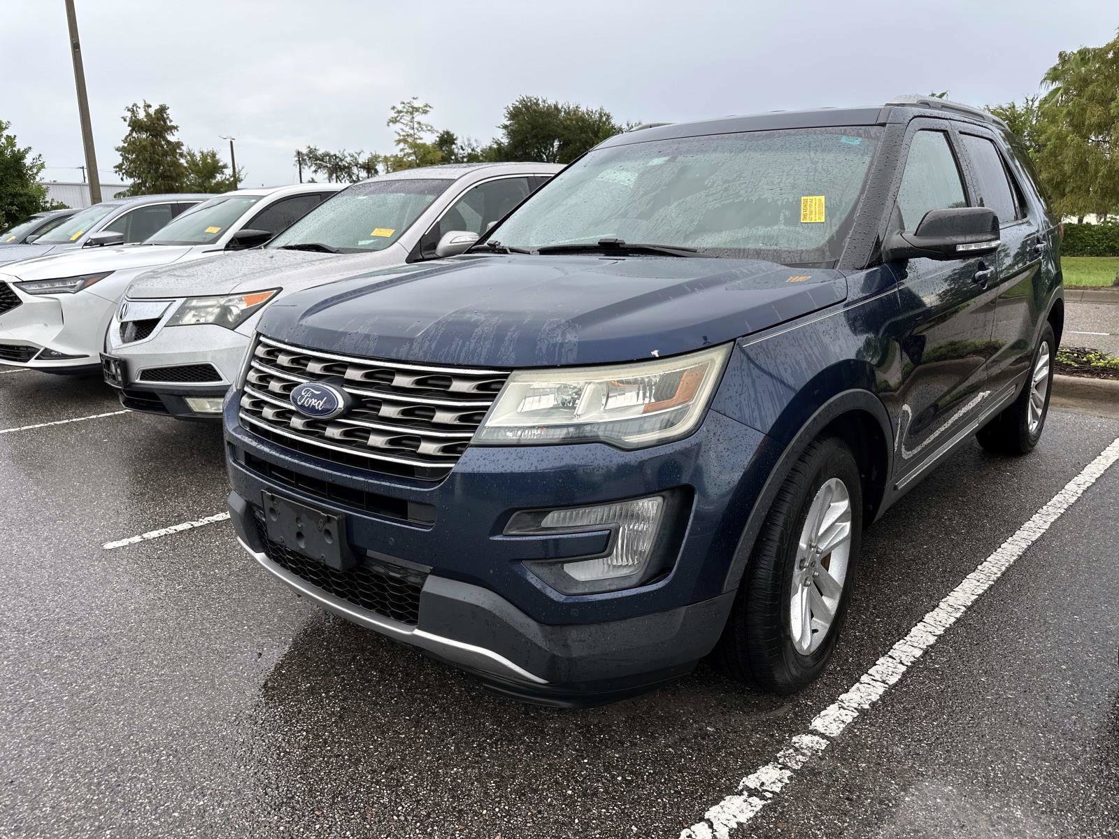 Used 2016 Blue Jeans Metallic Ford XLT image 1