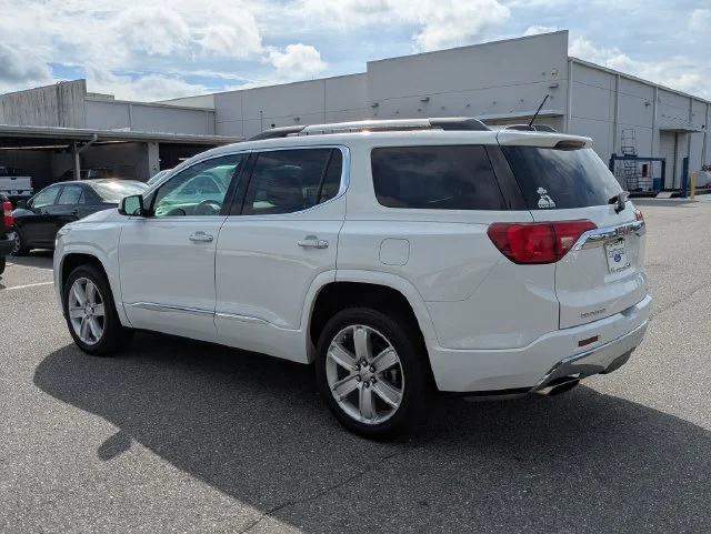 Used 2019 Summit White GMC Denali image 5