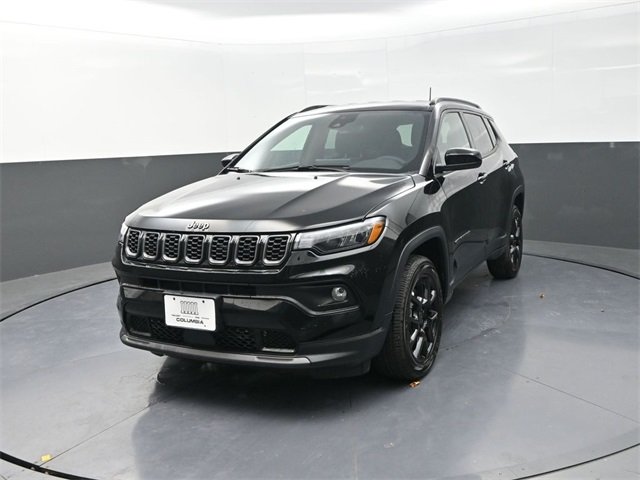 2026 Jeep Compass Latitude Altitude photo 2