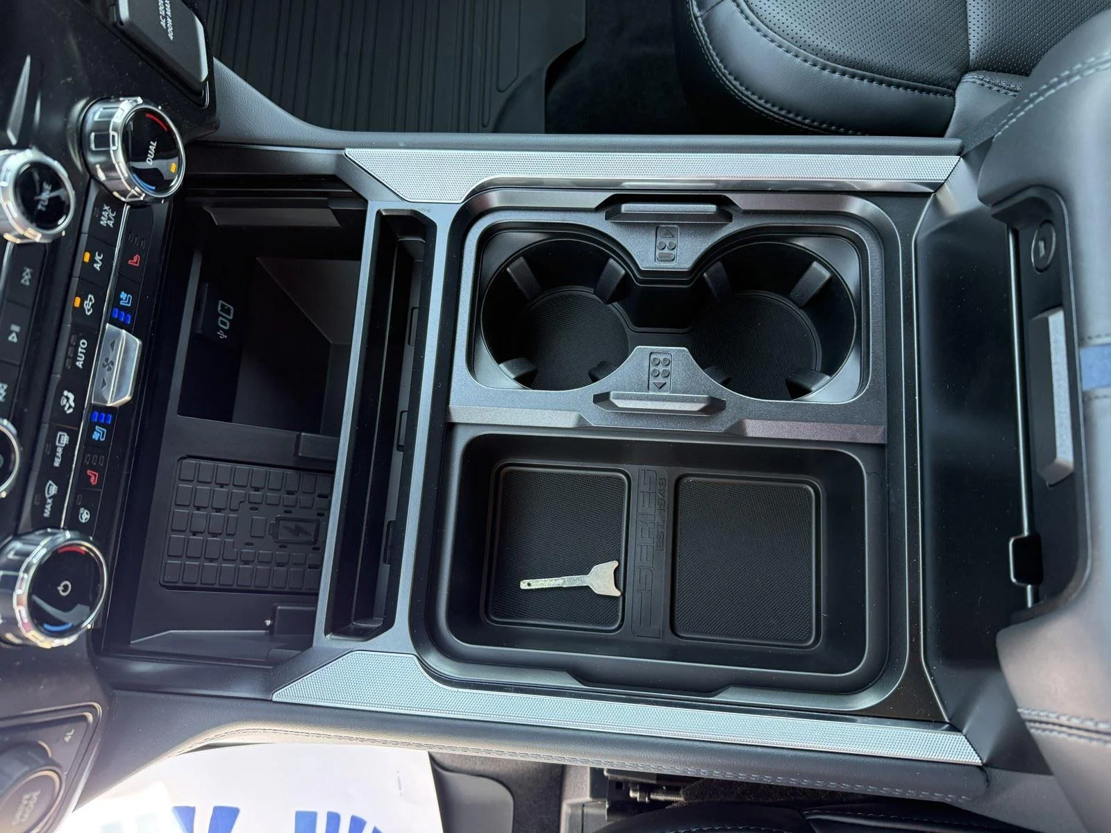 New 2026 Carbonized Gray Metallic Ford F-250® Platinum® image 28