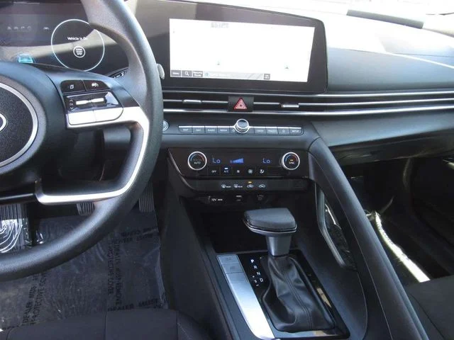 Used 2024 Gray Hyundai SEL image 16