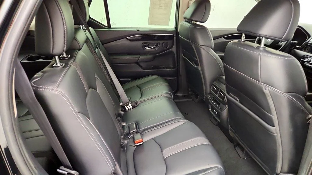 Used 2023 Crystal Black Pearl Honda EX-L 8 Seater 2WD image 23
