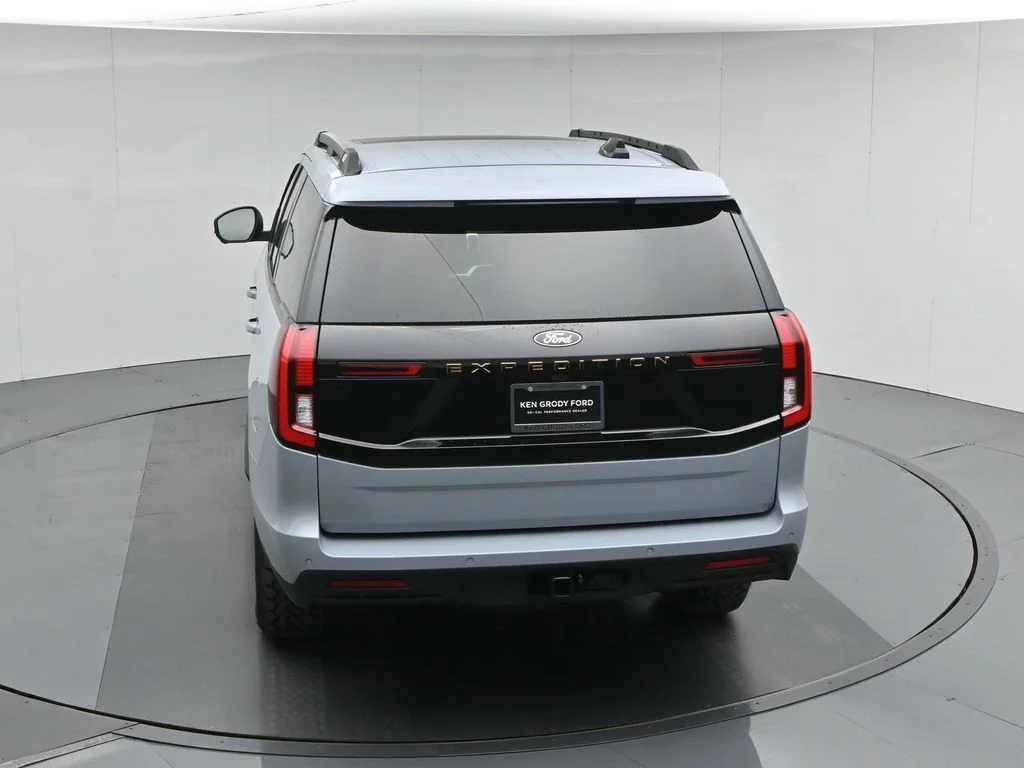 New 2026 Glacier Gray Metallic Tri-Coat Ford Tremor image 45