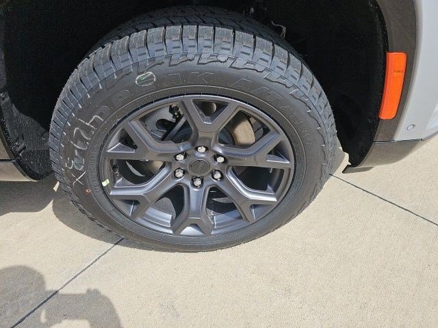 New 2026 Silver Zynith Jeep Upland image 8