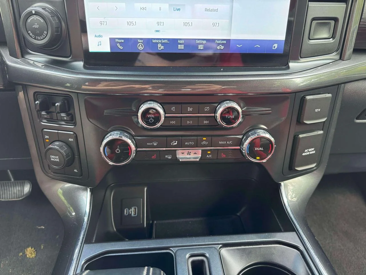 Used 2022 Agate Black Metallic Ford XLT image 32