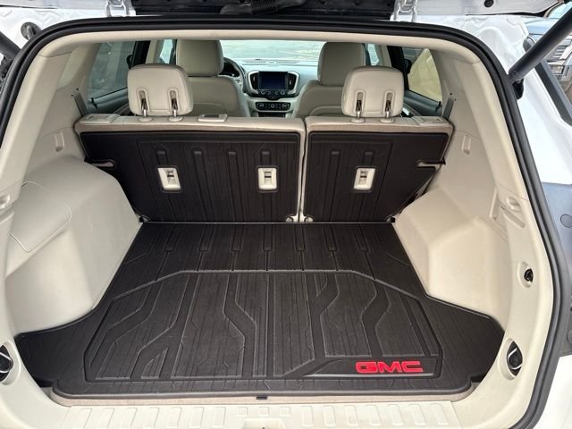 Used 2020 White GMC Denali image 18