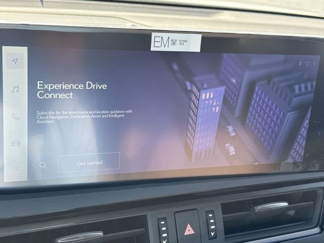 2025 Lexus ES 350 - Photo 18