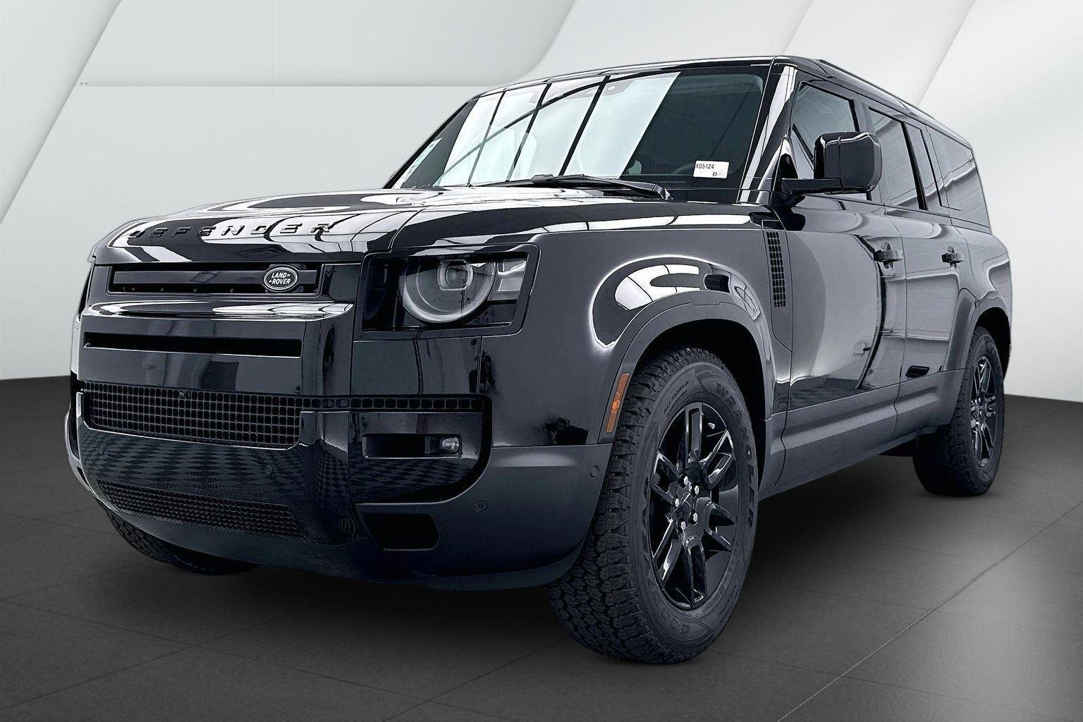 New 2026 Santorini Black Metallic Land Rover S image 3
