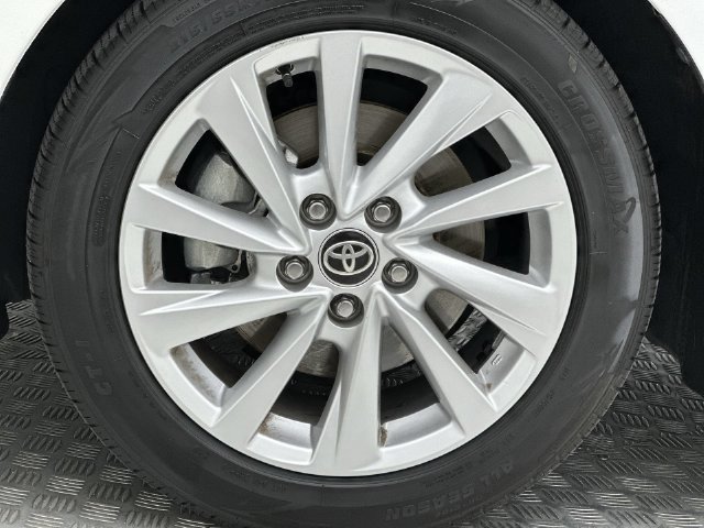 2023 Toyota Camry LE - Photo 10