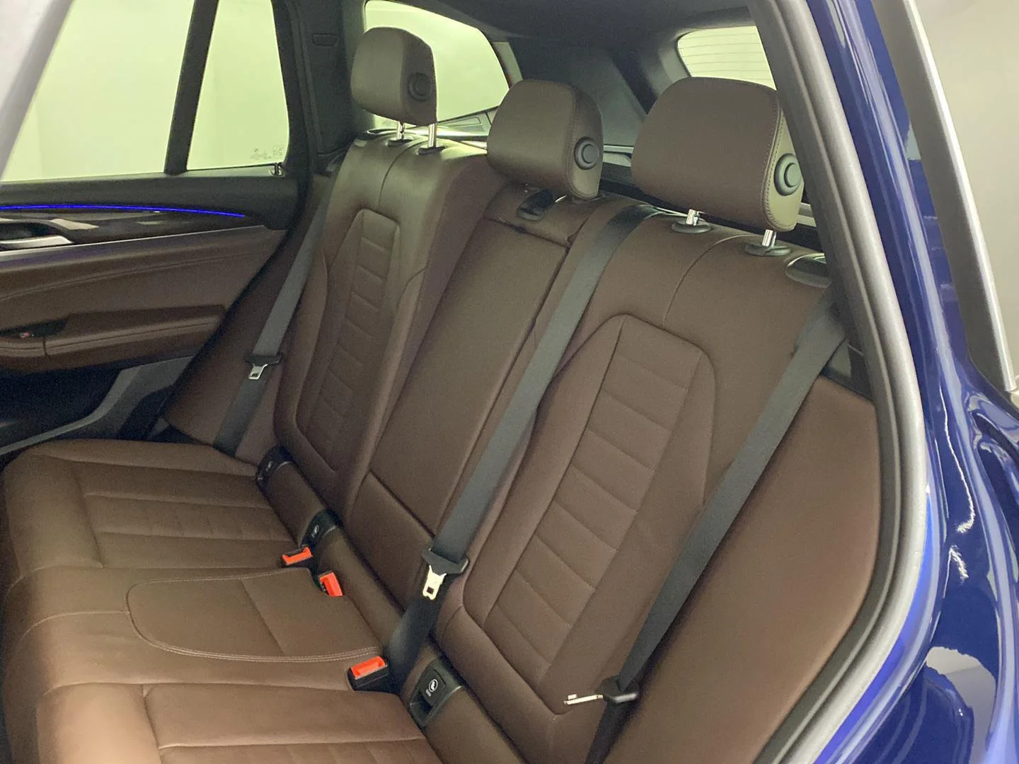 Used 2024 Phytonic Blue Metallic BMW xDrive30i image 4
