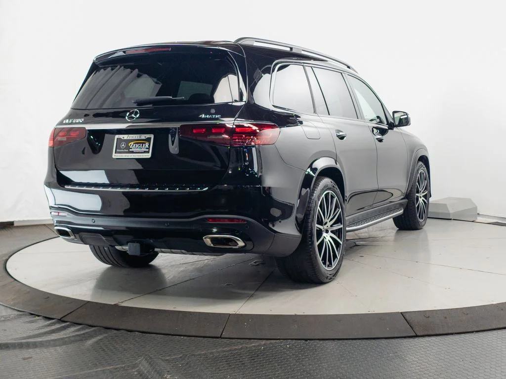 Used 2026 Black Mercedes-Benz GLS 580 image 35