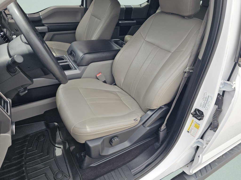 Certified Used 2018 Oxford White Ford XLT image 6