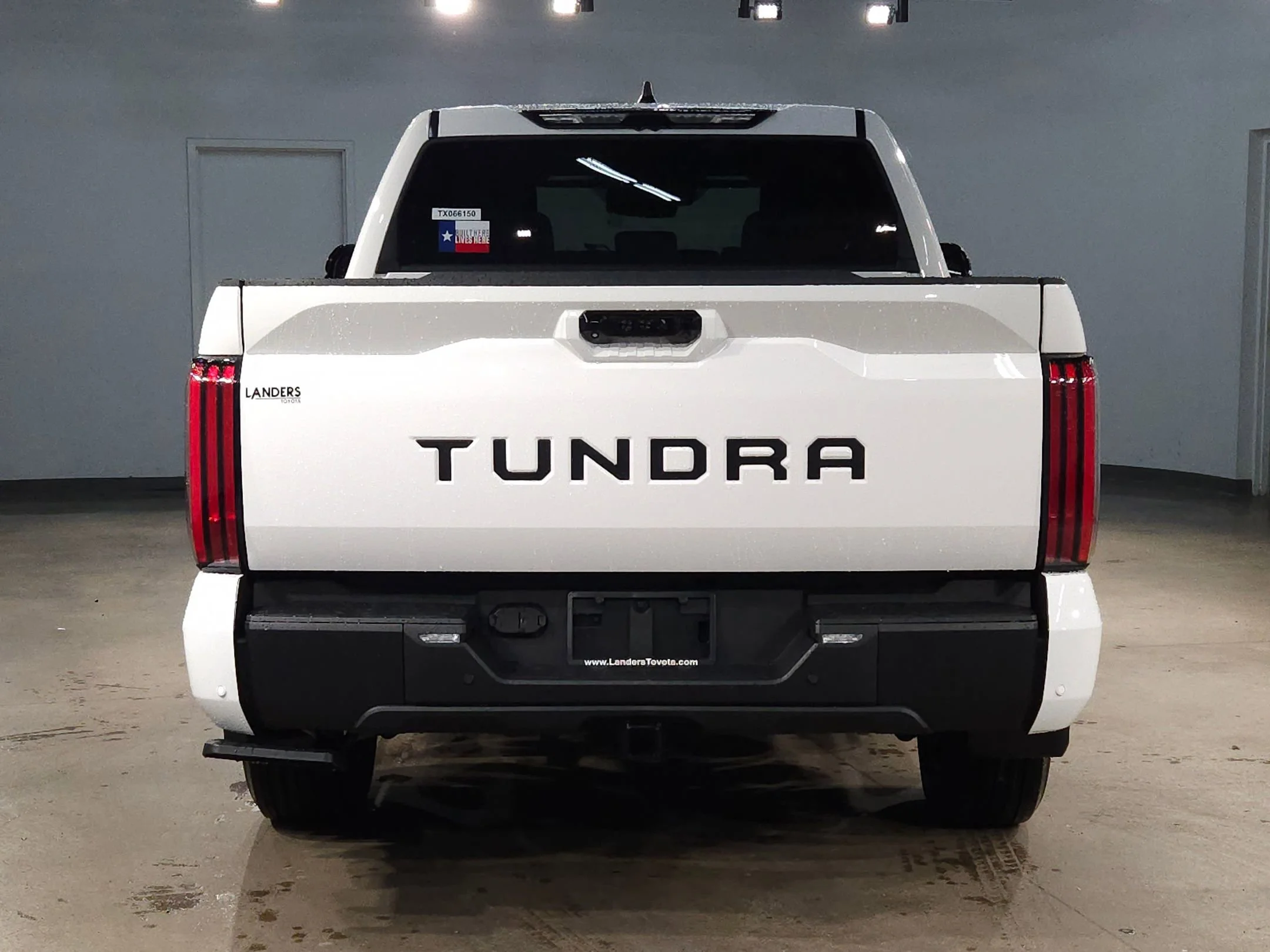 2026 Toyota Tundra Limited - Photo 6