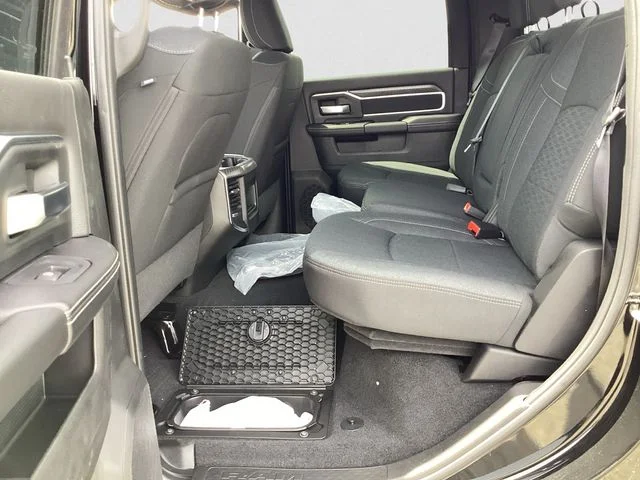 New 2026 Diamond Black Ram BIG HORN CREW CAB 4X4 6