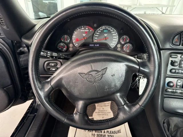 Used 2001 Black Chevrolet Base image 21