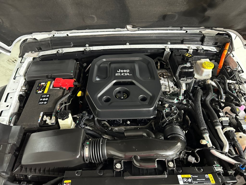 Used 2022 White Jeep Unlimited Rubicon 4xe image 21