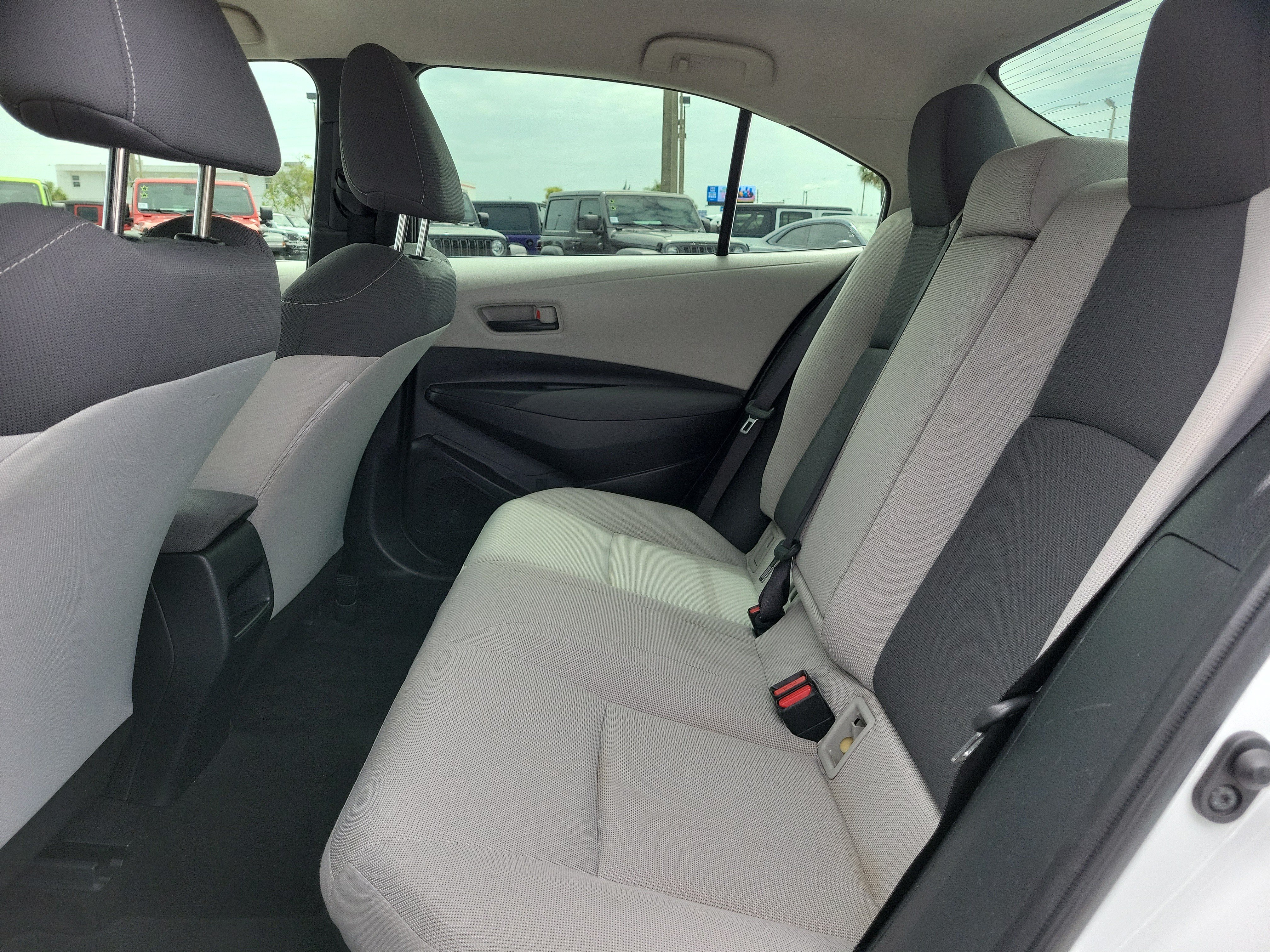 Used 2022 White Toyota Hybrid LE image 16