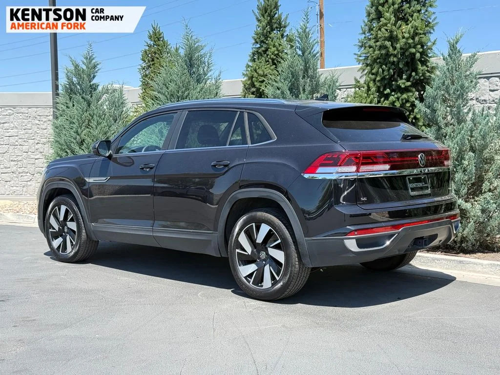 Used 2025 Black Volkswagen 2.0T SE w/Technology image 5