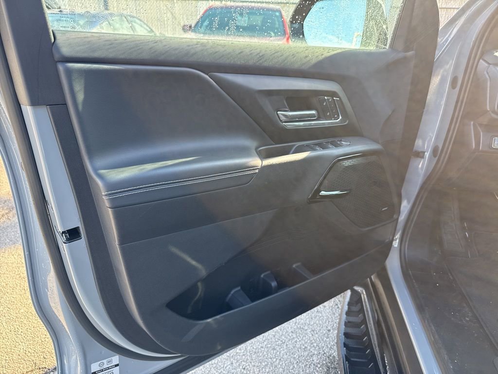 2025 Chevrolet Silverado EV LT - Photo 11