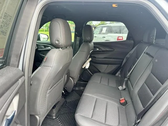 Used 2022  Chevrolet  image 10