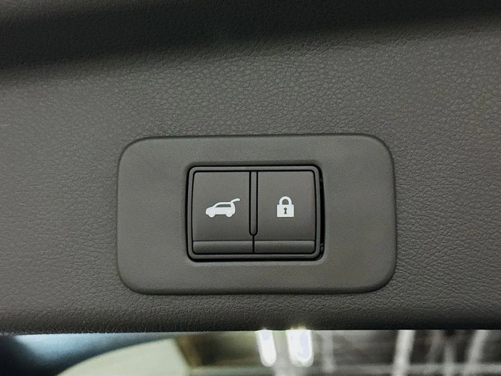 2025 Nissan Murano SV - Photo 17