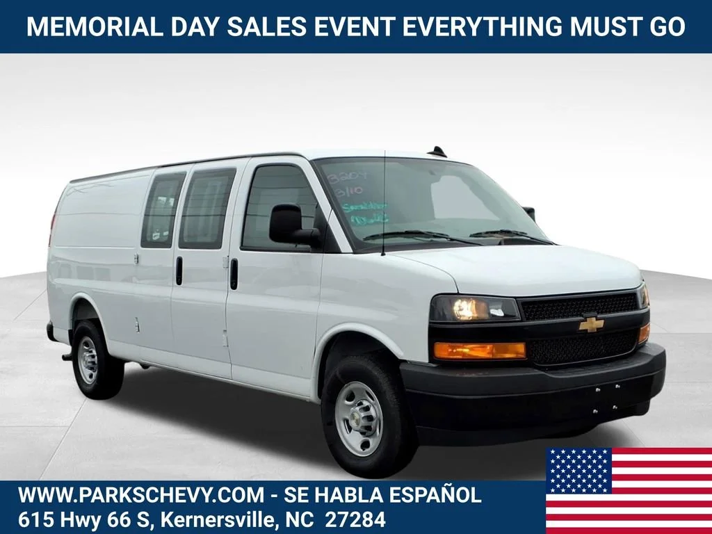 2026 Chevrolet Express 2500 Extended Work Van HD's photo