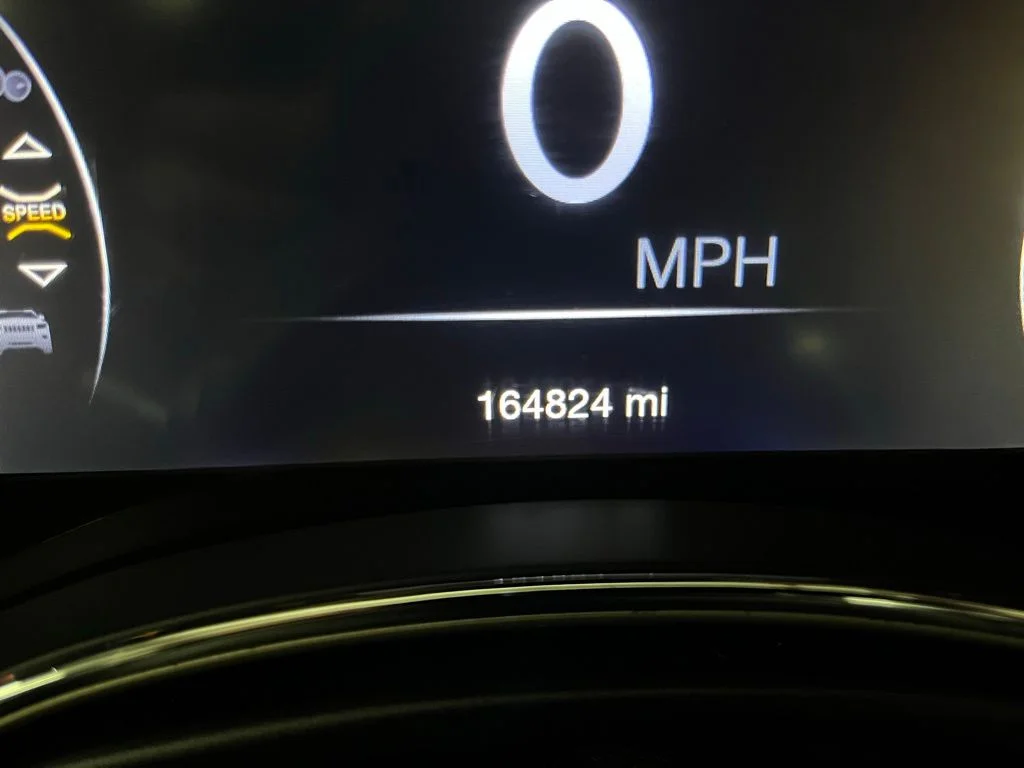 Used 2016 Gray Jeep Limited image 28