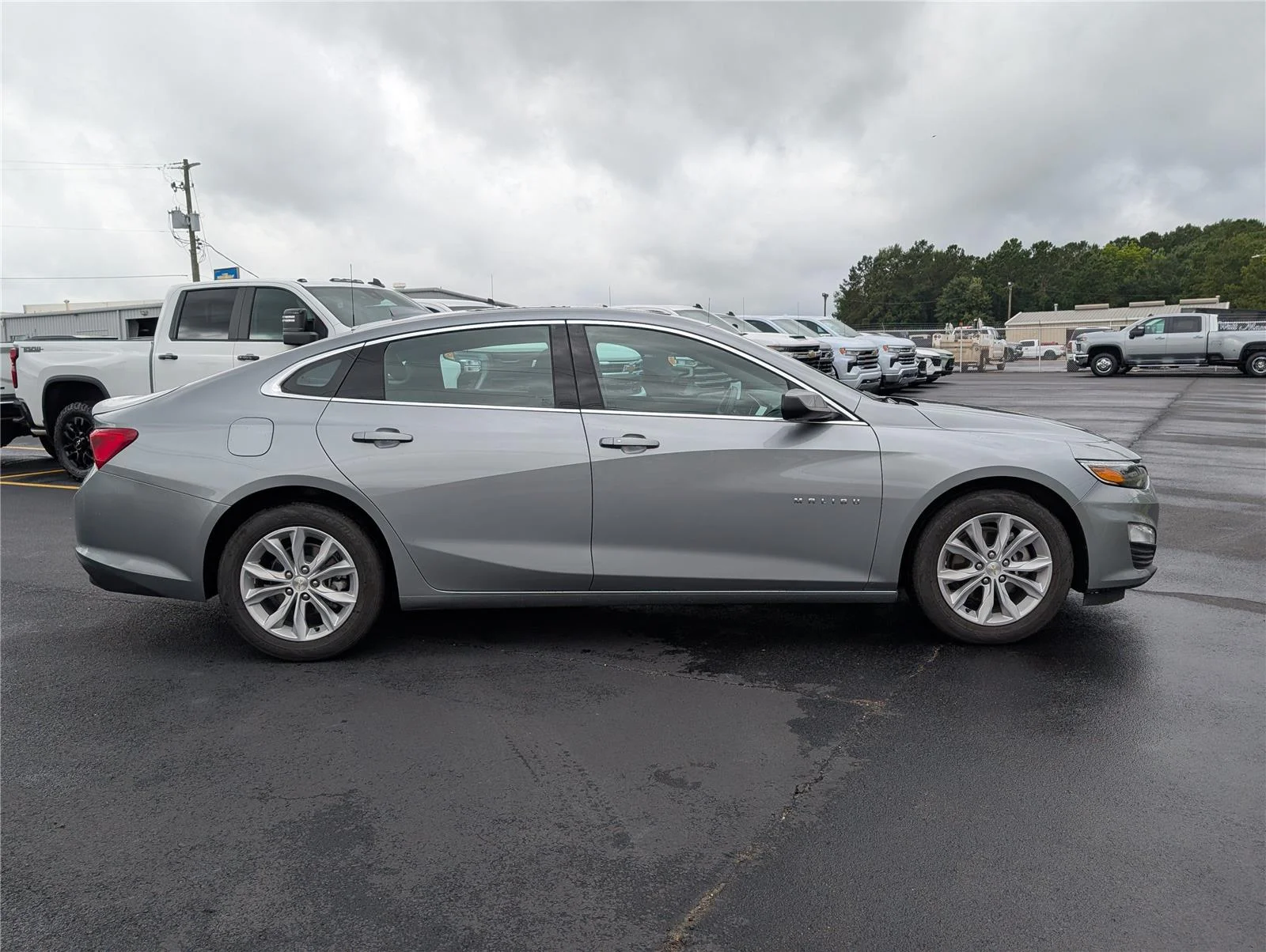 Used 2024 Sterling Gray Metallic Chevrolet 1LT image 6