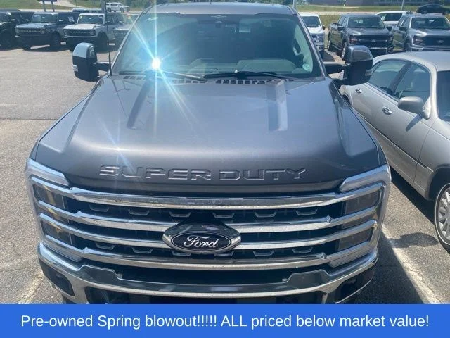 Used 2023 Gray Ford Lariat image 2