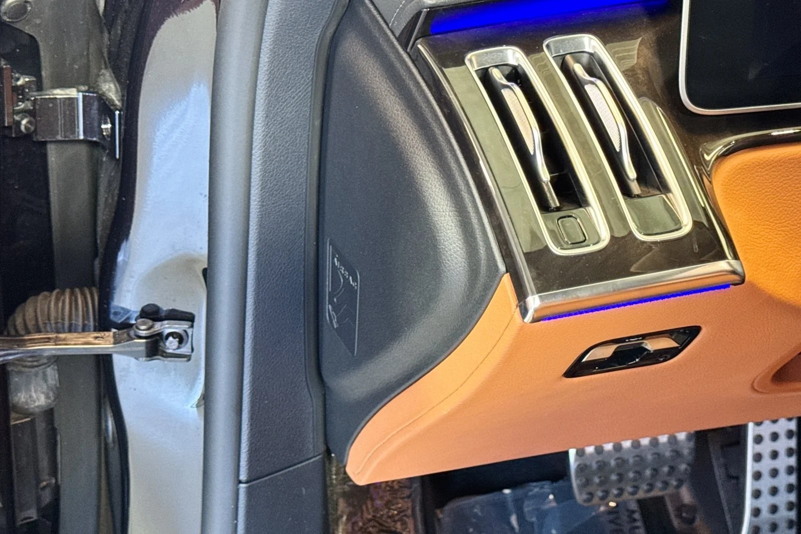 Used 2023 Obsidian Black Mercedes-Benz S 580 image 10