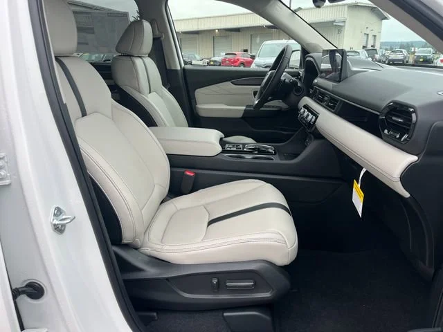 New 2026 Platinum White Honda Touring image 11