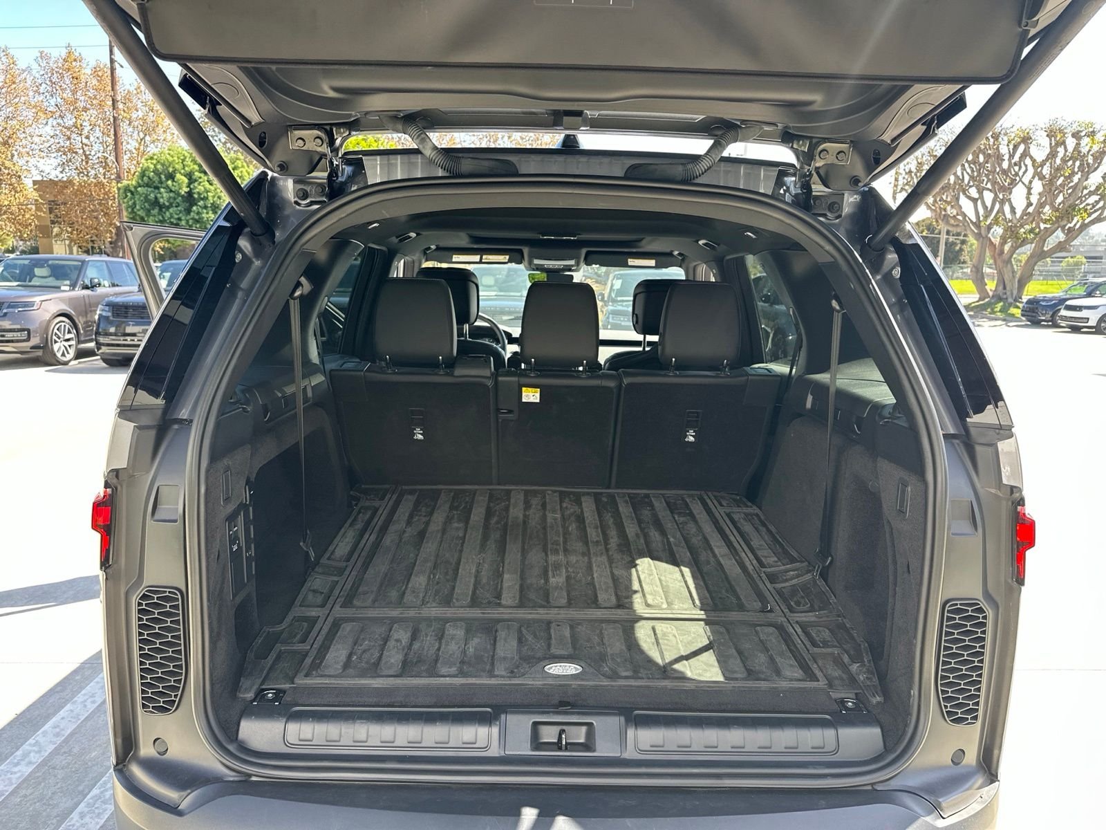 Used 2026 Gray Land Rover S image 21