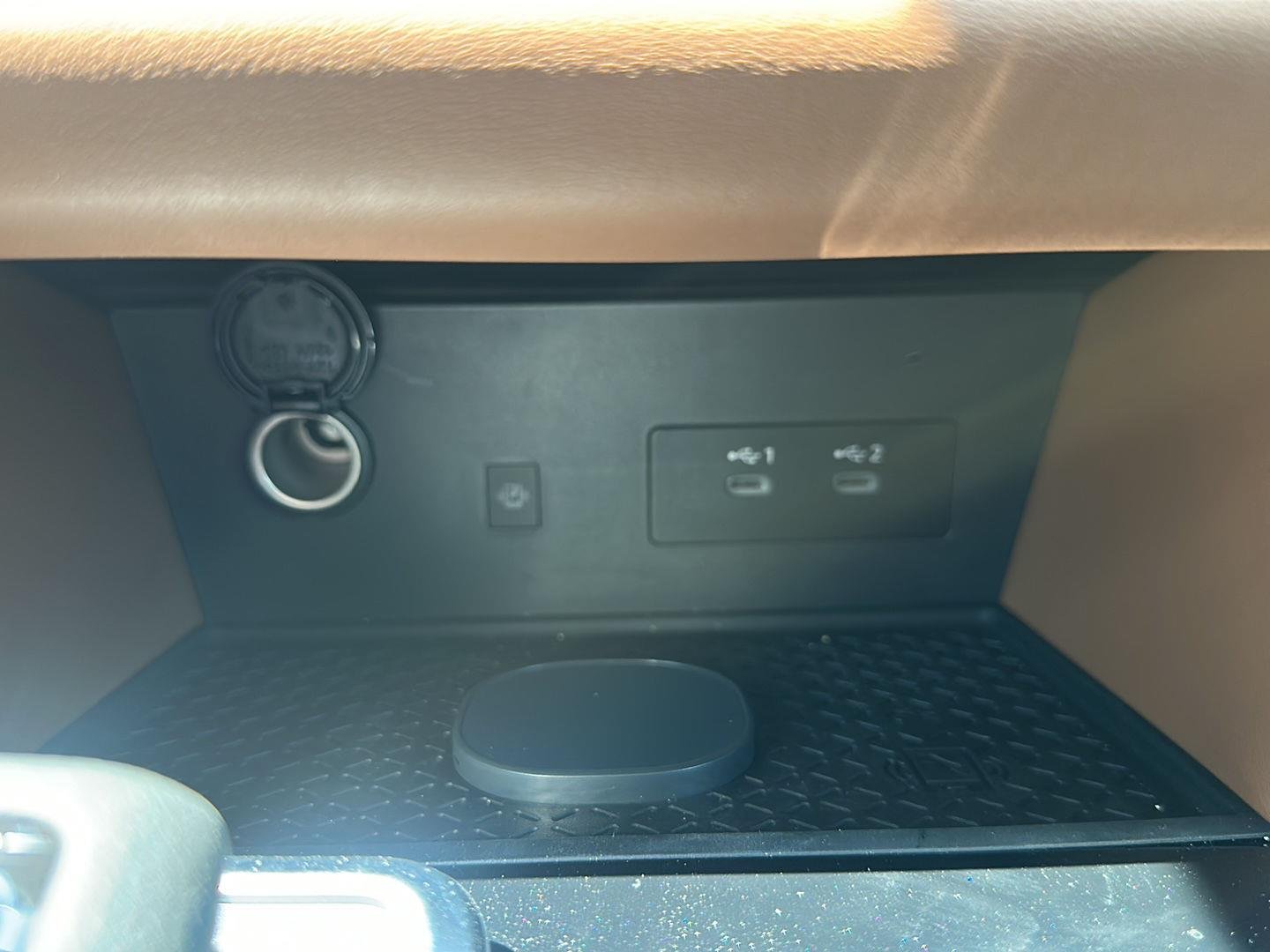 Used 2026 Super Black Nissan Platinum image 23