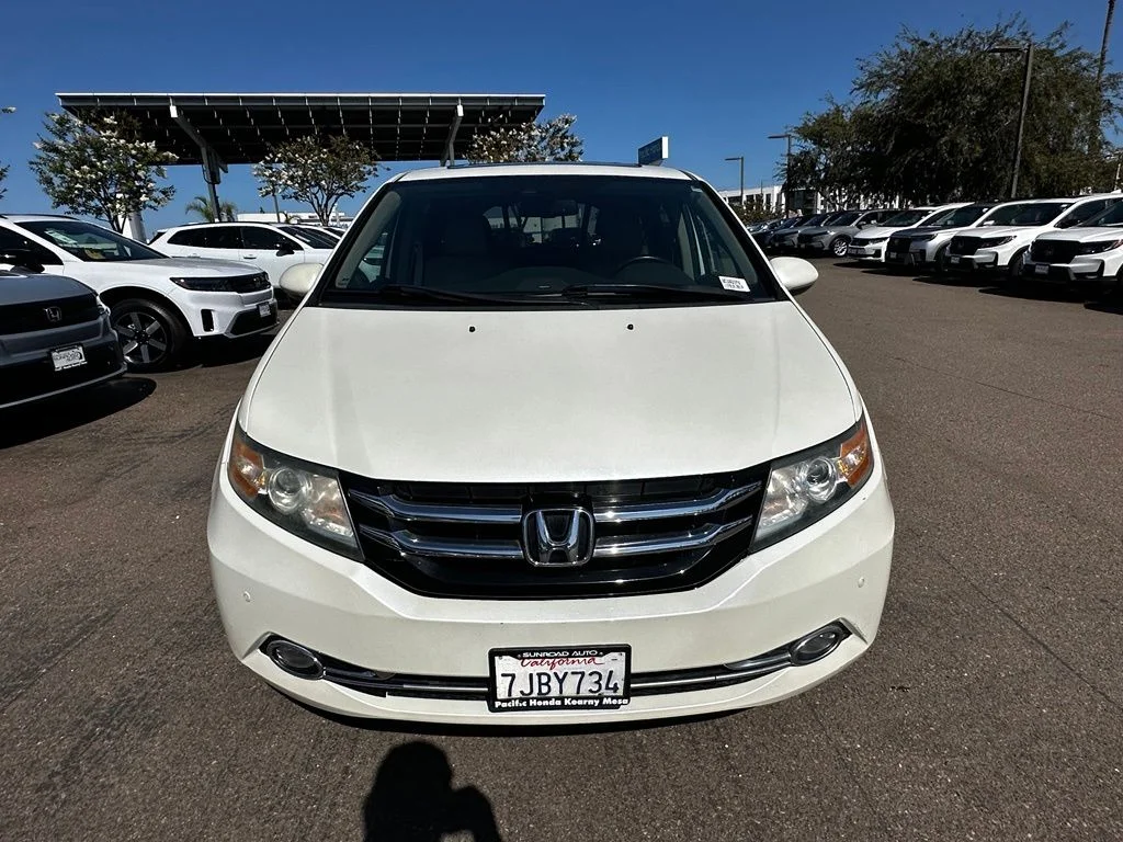 Used 2015 White Honda Touring image 4