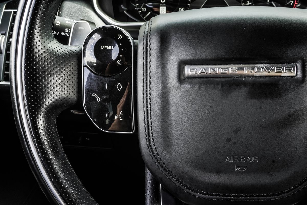 Used 2022 Silver Land Rover HSE Silver Edition image 32
