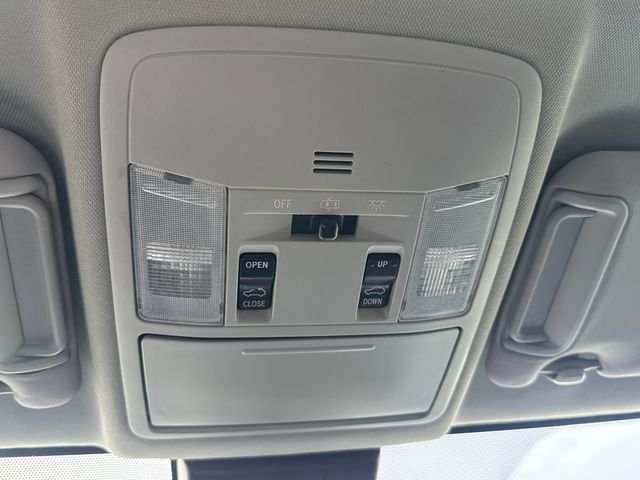 Used 2017 Gray Toyota XLE image 23