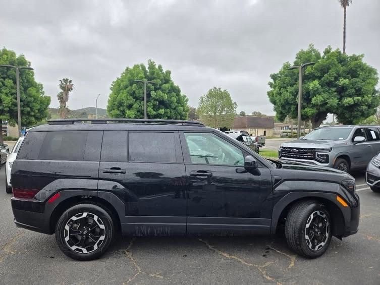 Used 2024 Black Hyundai SEL image 2