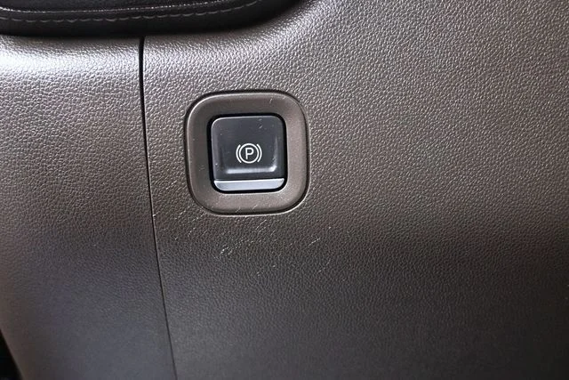 Used 2021 Gray Chevrolet LTZ image 18