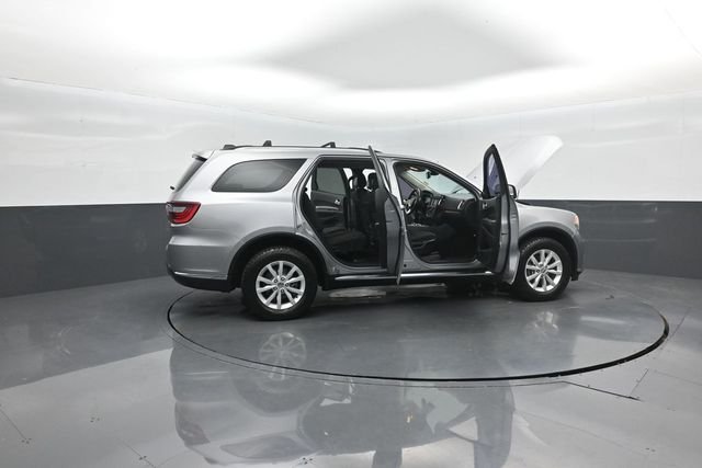 Used 2015 Silver Dodge SXT image 9