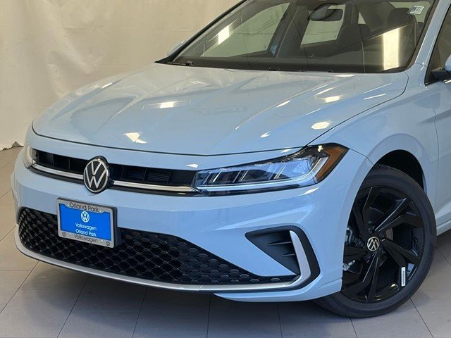 New 2027 Monument Gray Volkswagen 1.5T SE image 2