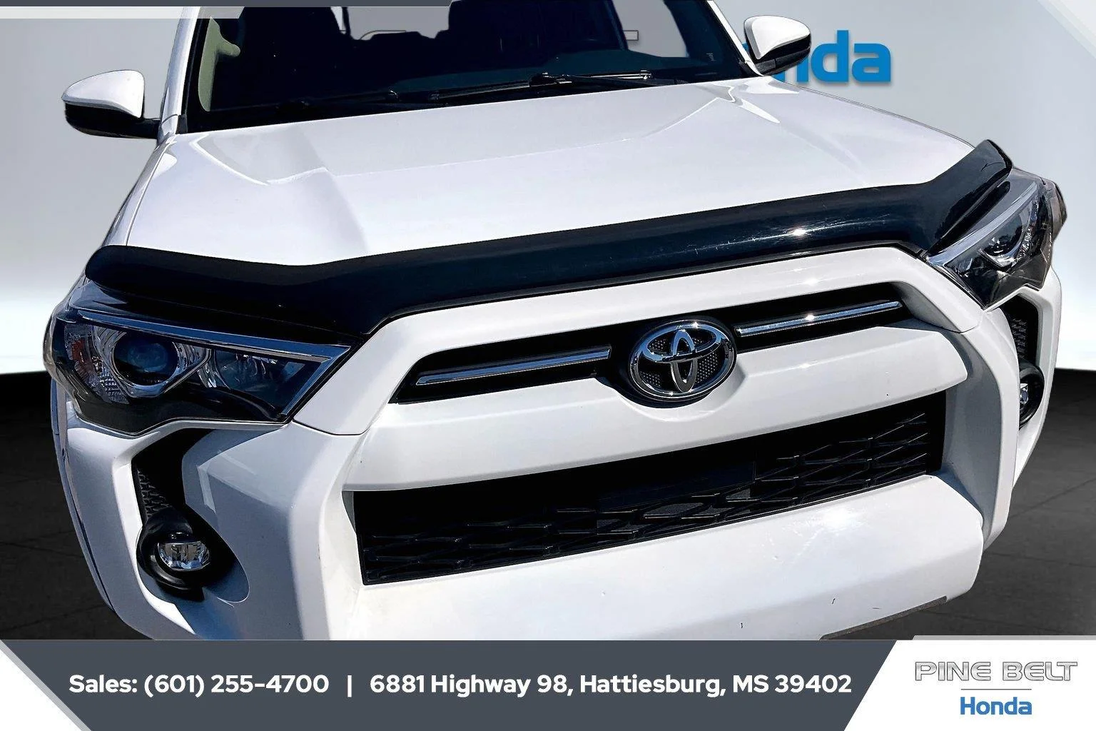 Used 2022 Super White Toyota SR5 image 22