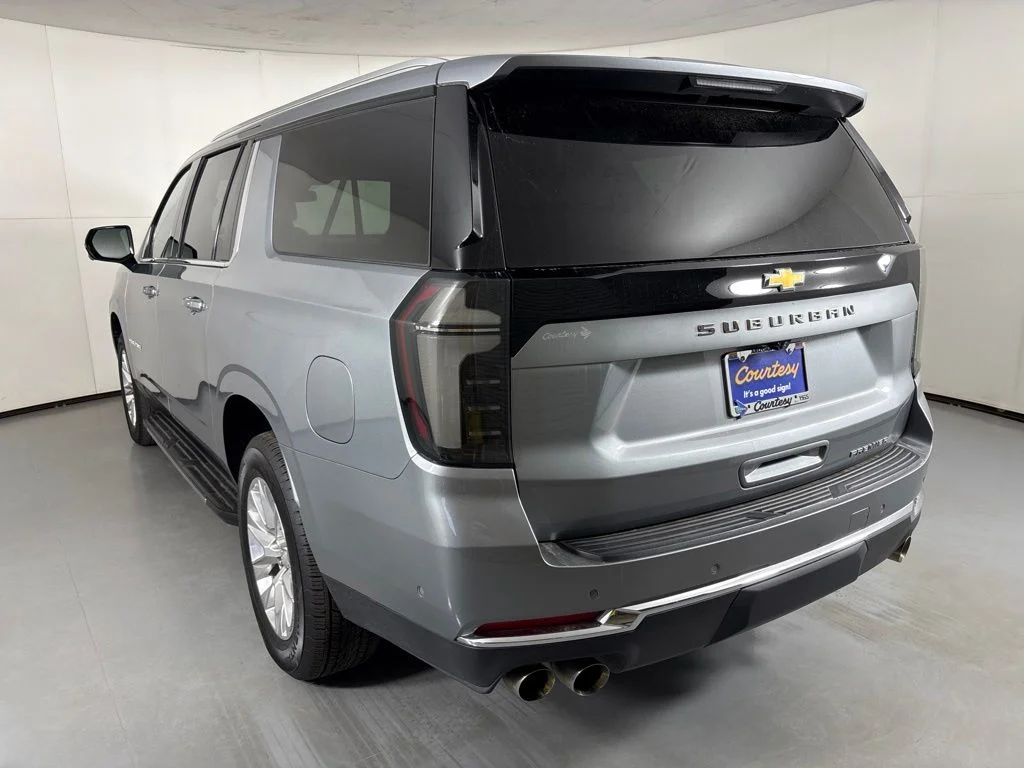 Used 2025 Gray Chevrolet Premier image 7