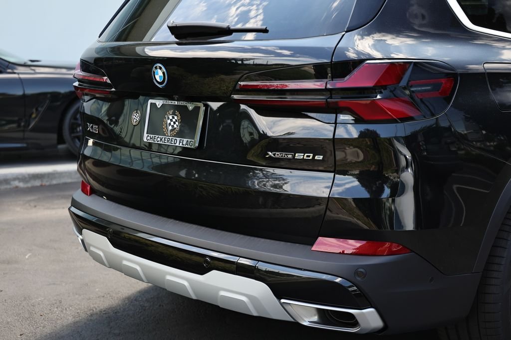New 2026 Black Sapphire Metallic BMW xDrive50e image 9