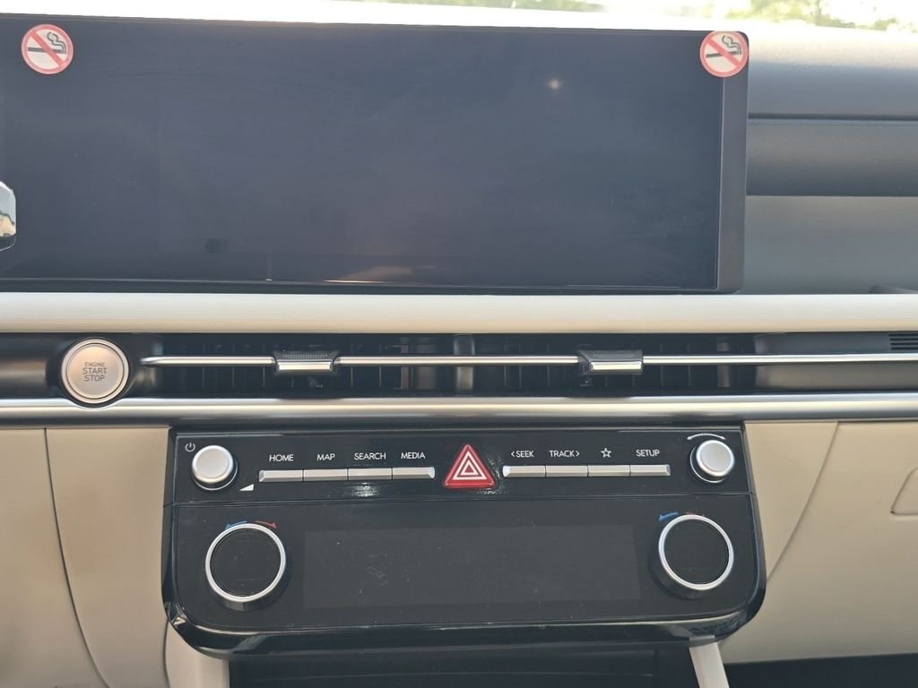 Used 2026 White Hyundai SEL image 19