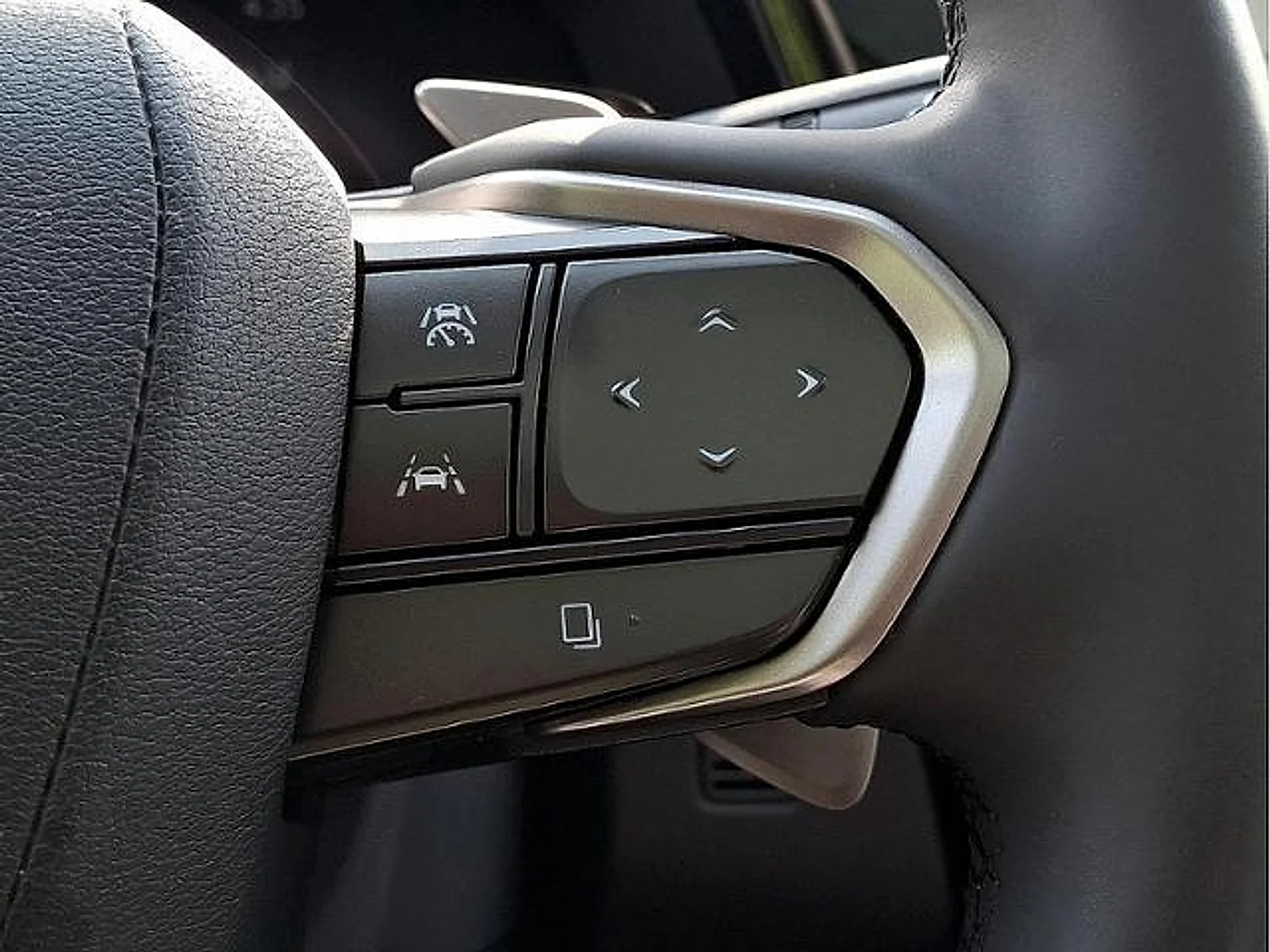 Certified Used 2023 Silver Lexus  image 22