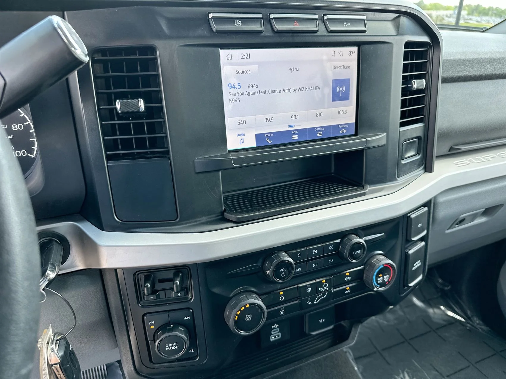 Used 2024 Oxford White Ford XLT image 16